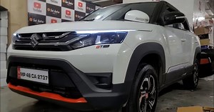 2022 Maruti Brezza base trim modified with aftermarket accessories [Video]