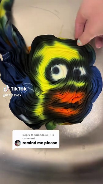 Replying to @Снорлакс (!) here’s the Homer Simpson reveal #domer #thesimpsons #homersimpson #tiedyereveal #christmasfeels