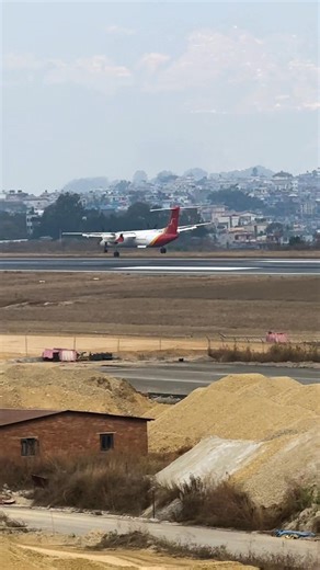 Shree Airlines Dash 8 Q400 lands Kathmandu from Pokhara | Fly Nepal