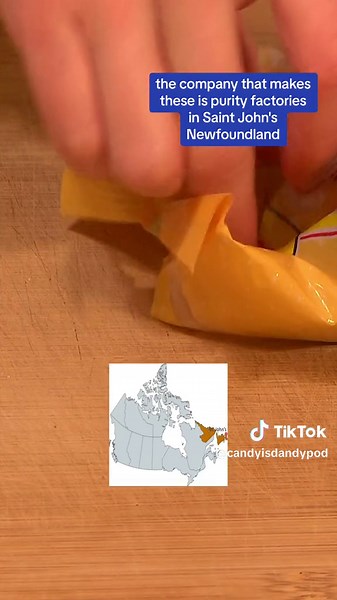 Why molasses is the favorite ingredient of Newfoundland. History, review and autopsy of Bull’s Eyes. #candy #candyreview #ratingcandy #candyhistory #foodhistory #bullseyes #newfoundland #canadiancandy #canadianfood #molasses