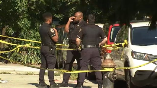 NYPD searching for suspect who shot, killed man in Bedford-Stuyvesant, Brooklyn