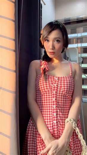 Do you think I look good, Mr. Armstrong? ❤️