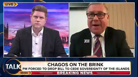 Breaking News🇺🇸🔥🇬🇧: "Starmer's $35 billion giveaway of the Chagos Islands has CRASHED and BURNED. Thanks to a 1966 Act reprisal, the US Government always had the right to veto this bill and they've done it".Tory MP Mark Francois shares the breaking news that Starmer and his deep state panjandrum lawyer rat Lord Hermer, have been cut off at the knees in their attempts to hand over a UK/US military base to the Mauritians and CCP Government. Nice result for @realDonaldTrump and those within bo