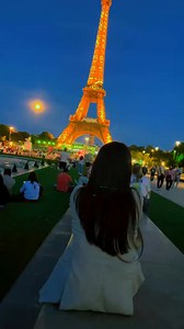 Eiffel tower night view ✌️✌️ #reelschallenge #fyp #eiffeltower #reels #viral #trendingreelsvideo | achar TikTokrs