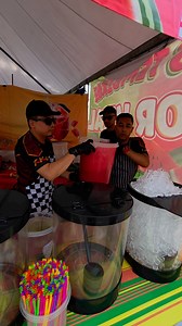 13M views · 73K reactions | ไอเดียเจ๋ง มาเป็นถังทำง่ายขายไว #น้ำแตงโม #แตงโมปั่น #น้ำแตงโมสด #น้ำแตงฌมมาเลเซีย #แตงโมถัง #เมนูน่าร้อน #สร้างอาชีพ | Puklak channel | Facebook