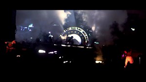 A picture is worth a thousand words, but memories last forever! Thank You to everyone who joined us for the tenth annual Resolution ✨ - Tag your friends below! See you at USC LOVES YOU! 💖 | Bs Phạm Quang Hoạch