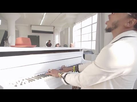 Deitrick Haddon - He Carried The Cross For Me