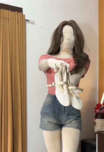 Explore Stylish Sandals for Summer Fashion