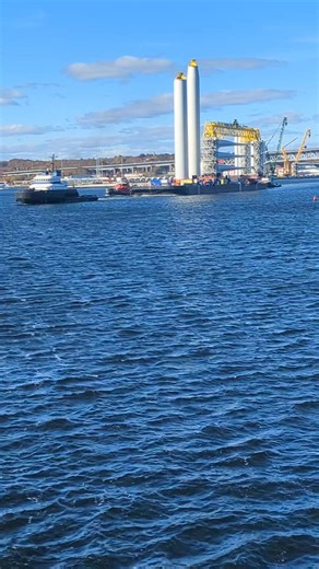 The tug ' Ocean Sky' departing New London, Ct. with her windfarm barge in tow. Shes a big ol' girl. 💪🏼💪🏼 All info provided by https://tugboatinformation.com/ Built in 2012, by Bollinger Shipyards Incorporated of Lockport, Louisiana (hull #582) as the Ocean Sky for Crowley Marine Services Incorporated of San Francisco, California. She was the fourth Ocean class tug constructed for Crowley Marine Services Incorporated by Bollinger Shipyards Incorporated. Powered by two, Tier II compliant Cater