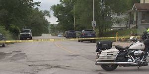 Police involved in standoff in Kansas City neighborhood