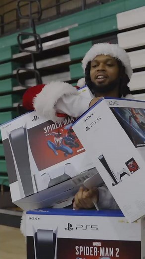 Damar Hamlin (@d.ham3) - PS5 Raffle was a success and there is 1 more left! Comment, share, and repost and I’ll select a winner in the comments 🎅🎄🫶