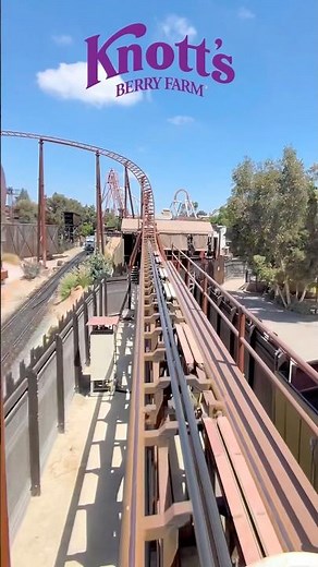 This roller coaster is themed around horse riding! Knotts berry farm pony express #knottsberryfarm