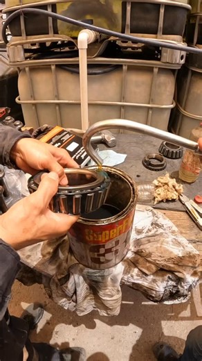 1K views · 12K reactions | Como instalar masa balero en un eje de una jaula ganadera según el manual. #taller #mecanico #transporte #trailero #kenworth #truckdriver #mechanic #workshop #reparacion #instalacion #ajuste #trailer #truck #camion #installation #repair #howto #como #comedia #comedy | Trans-Ganadera | Facebook