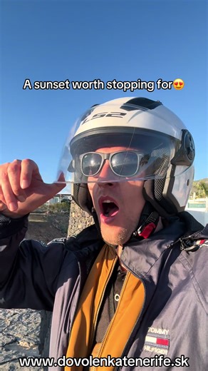 Green fairways 💚, silence broken only by the wind 🌬️, and the sun slowly fading beyond the horizon 🌞➡️🌊. Golf Costa Adeje at sunset is where your mind truly gets to rest ✨ #GolfCostaAdeje ⛳ #CostaAdeje 🌴 #SunsetViews 🌅 #TenerifeLife ✨ #GoldenHour 💛