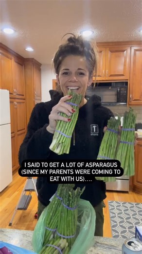 Tara Woodcox on Instagram: "When you send a man to the store to grab some asparagus for Christmas dinner 😂😂😂 #fyp #foryoupage #lmfao #funny #explore"