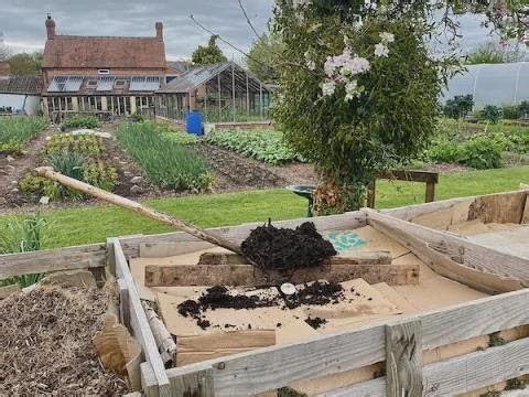 Come cambia il compost a seconda della dimensione del cumulo