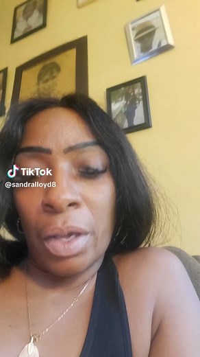 Sandra Lloyd on TikTok