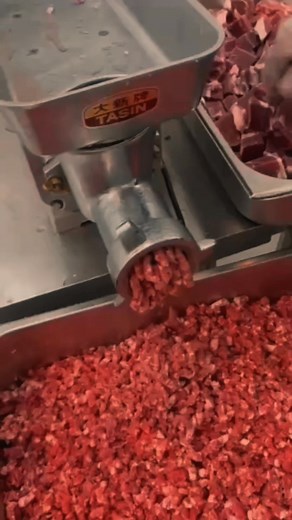 1.2K views | Lean Ground Beef.  #theredroostermusclemeatshop #proteinthatpumps #eatwellgetswole #9010groundbeef #GainsOnAPlate | The Red Rooster Muscle Meat Shop | Facebook