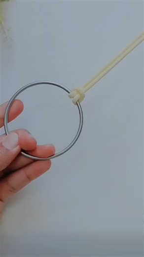 craft_by_saida on Instagram: "Macrame mini wall hanging #macrame_community #macramewalldecor #macrametutoríal #mahndidesign #explorepage"