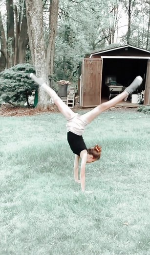 I can keap a secret can youuuu! #fyp #gymnastics #preppy #fy #fyppp
