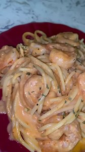 White creamy shrimp sauce to top my salmon 🔥 Seasonings on shrimp👇🏽 1/4 tsp of: Salt Black pepper Onion powder Paprika Old bay. 1 tbsp of butter 3-4 minced garlic cloves Sprinkle red pepper flakes 1 pint of heavy cream 1 1/2 cup of Parmesan cheese Pinch of salt & pepper Handful of baby spinach 1 cup of sliced mushrooms. | Sassy Sylvia