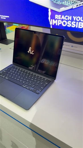 2025 Macbook Air 13.6 M4 Chip $875 - Apple M4 Chip (10C / 8GPU) - 16GB Unified Memory - Storage : 256GB - 13.6" (2560*1664) Liquid Retina 500 nits - Magic Keyboard with Touch ID - Color : Midnight - Code: L0028S3 -------------------------- - Free : Mouse Bluetooth | MousePad - Free : Cleaning Kit Water | CC Computer