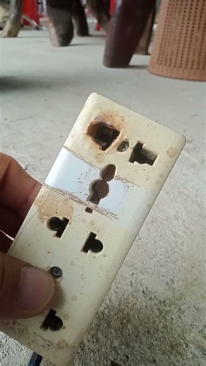 This is what causes electrical short circuits and how to fix them.