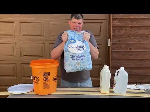 How to make a 5 gallon bucket bee feeder.