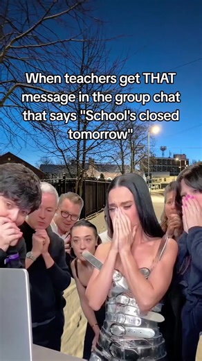 Oh I know it will go OFF if that text doesn't come! #snowday #teachers #Meme #MemeCut #CapCut