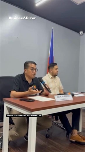 HOLIDAY SCAM ALERT! Scam Watch Pilipinas Co-Founder Jocel de Guzman warns: 12 scams are on the rise during the Christmas rush! Stay sharp and protect your loved ones from: 1️⃣ Online Shopping Scam 2️⃣ Fake Delivery Scam 3️⃣ Call Scam 4️⃣ Task/Job Scam 5️⃣ Investment Scam 6️⃣ Love Scam 7️⃣ Loan Scam 8️⃣ Impersonation Scam 9️⃣ Travel Scam 🔟 Charity Scam 1️⃣1️⃣ Middleman Scam 1️⃣2️⃣ Online Gambling Scam Adopt the #KontraScamAttitude: Magdamot – Be cautious Magduda – Be skeptical Mang-isnab – Ignor