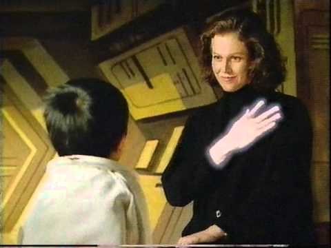 新日鉄CMシガニー・ウィーバー