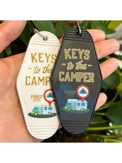 1pc Retro Style Plastic Motel Key Tag For Camping & RV Keychain, Housewarming Gift Car Accessories Bag Charm School Letter Cartoon Cute Goth Y2k Gifts For Mother, Father, Graduation, And Teacher | SHEIN