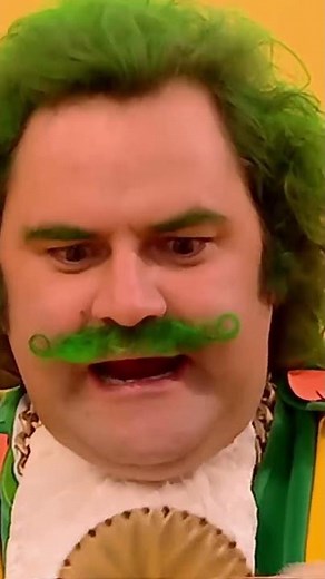 Lion On The Loose! | Subscribe for Full Episodes! | Captain Mack