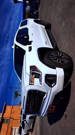 🧟‍♀️🩸2021 GMC Sierra 1500 Crew Cab AT4 Pickup 4D 5 3/4 ft Best pre-owned trucks, cars & SUV’s 🔥 Condition Pre-owned Drivetrain 4X4 Horsepower 355 hp @ 5600 RPM Torque 383 lb-ft @ 4100 RPM Fuel Type Gasoline Fuel Capacity 24 gallons Fuel Economy 15 City / 21 Hwy Transmission Automatic, 10-Spd w/Overdrive Car dealership ELPTX Focused on hard-working people Call us 📲 (915) 772 4747 7358 Alameda Ave 📍 8880 Gtwy Blvd Te garantizamos la aprobación 📲 (915) 772 4747 Easy apply: www.torresdeymotors