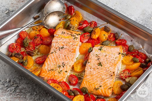 Filetti di salmone alla mediterranea