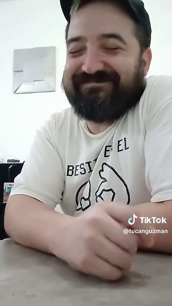 Chistes gangosos con Bobby: ¡risas aseguradas!
