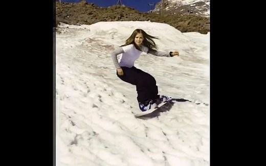 Avril Lavigne - Falling Down