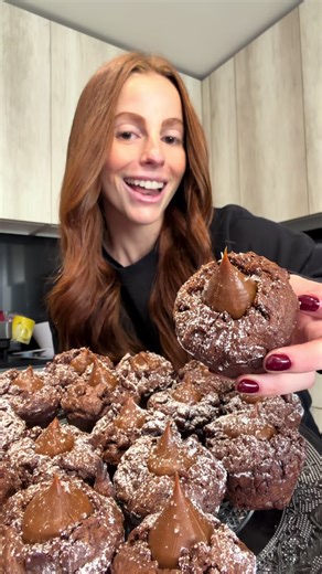 Muffins de chocolate rellenos de manjar 🍫🤎 #muffins #manjar #dulcedeleche #receta #chocolate
