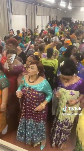 MANGOUTA 💃TRADITIONNELLE 🌴 DES FEMMES 👸MAORAISE #mbiwi 🇾🇹 -MON INSTA : ile.parfum