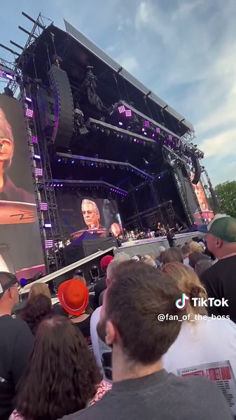 E Street Shuffle in Dublin - Bruce Springsteen Concert Highlights