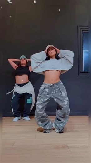 Becky G y sus movimientos hipnóticos. 🤯 El carisma hecho baile. ¡Simplemente adictiva! 😘 #BeckyG #Hermosa #iconic | Becky G Fanclub La bella