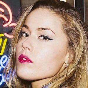 Julie Bergan Boyfriend 2026: Dating History & Exes - CelebsCouples