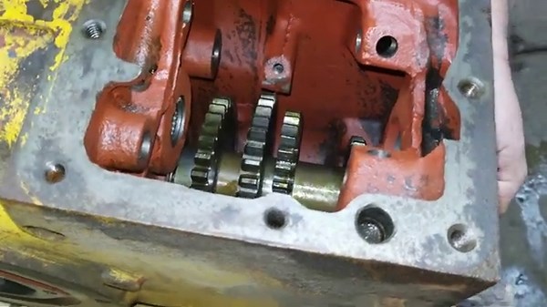 Rebuilding cub cadet 70 rear end part 3