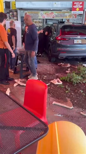 Video: Car Crashes Into El Palacio de los Jugos in Miami