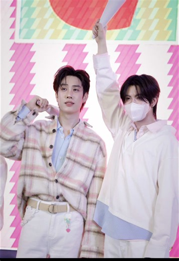 Chúpp meow😽~~ cre(x):@Cherthuny,@aryrpp,@sprz_w,@myfirstloveone,@nitha,@pCrM08_,@mildgee29#tlefirstone #เติ้ลเฟิร์สวัน #tle_mtm #firstone_wnk #xuhuong