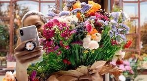 Watch Phone Better with PopSockets on Amazon Live