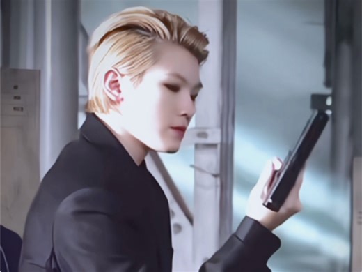 表面冷漠理性的小李总 原来私下是乐队的全能吉他手【李知勋woozi】