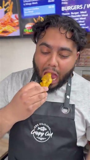 Battered kebab taste test 😱 _crispycod _cod _offer _chippy #skit #food #chickenchop #fry #chicken