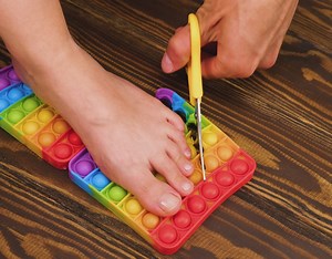 Really cool gadgets, fidget toys and pop-it hacks you should know! 🙌 | 5-Minute Crafts Teens