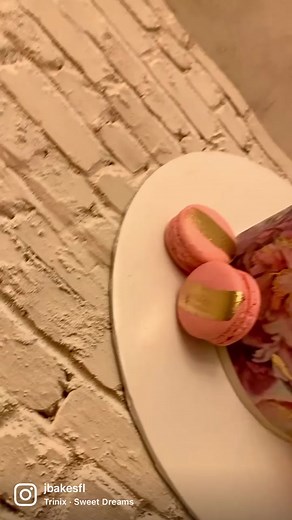 I wanted to keep this one… ❤️❤️ • • • • • • #c#cakec#cakestagramc#cakesoforlandoo#orlandocakeso#orlandofloridal#lakenonao#orlandocakesw#weddingw#weddingcakesb#bridalshowero#orlandocakeartistt#todayr#reelst#trendingo#orlandoweddingo#orlandoeventsb#bridall#lakenonacakes#c#cakesc#cakeofthedaya#americolorc#chefmastera#agbayu#ucfeatsf#fype#explorepagee#explorepage✨l#lakenonaeatsj#jbakesfljamilavorajee